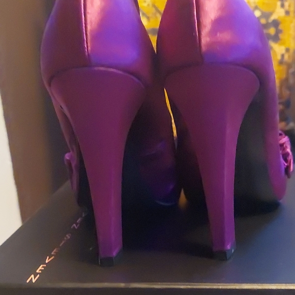 Seven7 Purple Peep Toe Heels - Picture 3 of 9